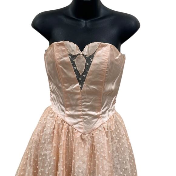 Vintage Steppin’ Out Satin & Lace Strapless Party Dress - Picture 2 of 9